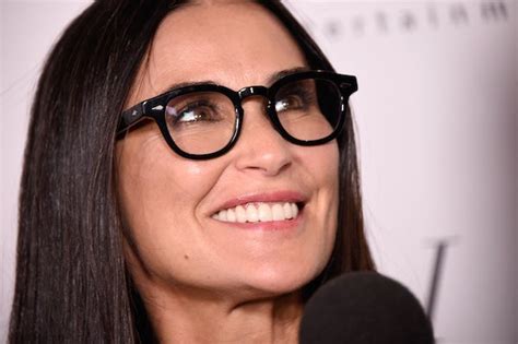 Les 52 pays et territoires qui la composent. Demi Moore vai abrir o jogo sobre luta contra álcool e ...