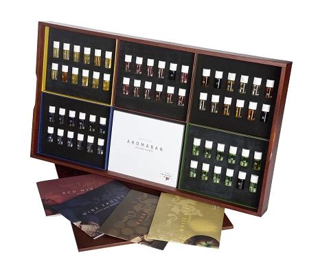 Perfect gift for coffee lovers or for those who wish to sharpen their tasting skills. 60 wine aromas kit - master sommelier wood box