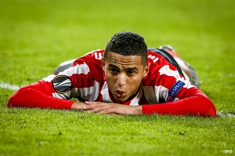Mohamed amine ihattaren ( utrecht, 12 febbraio 2002) è un calciatore olandese, centrocampista o attaccante del psv e della nazionale olandese. Ihattaren kiest voor Oranje · Mee met Oranje
