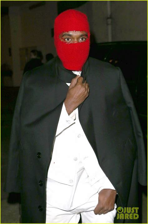 Photo Kim Kardashian Heads To Dinner Kanye West Is Super Cold 09 Photo 2797558 Just Jared
