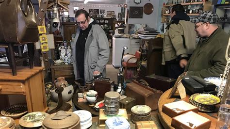 Centre ville, bâtiment du trésor public horaires d'ouverture : Un brocanteur s'installe route de Bapaume, à Beaurains