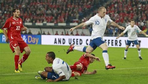 (oct 24, 1985) 5'9 179lbs. Uitgerekend Rooney zet Engeland op weg naar 1-3-zege | De ...
