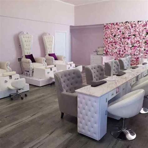 Luxury Salon Equipment Furniture Package Customized Seats Manicure