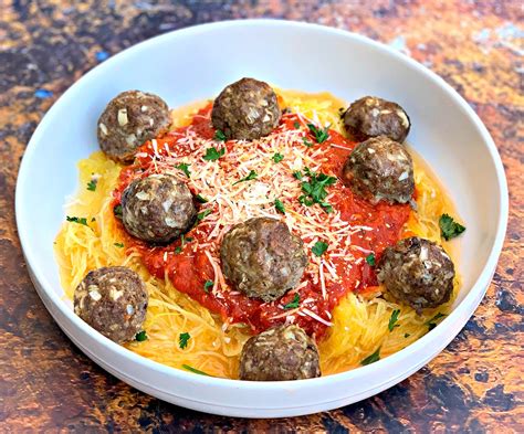 Keto Low Carb Spaghetti Squash Pasta With Marinara Sauce And Meatballs