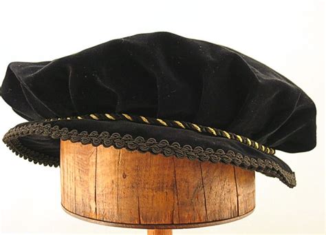 Flat Caps In Velveteen Tapestry Or Jacquard Fabrics From Tall Toad