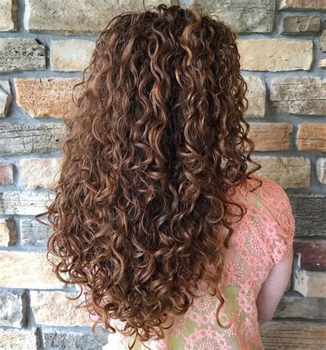 Long Curly Brown Hairstyle With Highlights In 2020 Curly Hair Styles
