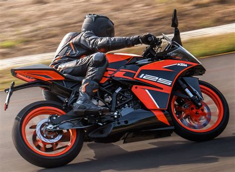 Ktm rc 125 is a sports bikes available at a starting price of rs. KTM RC125 sportsbike is India's most EXPENSIVE 125cc ...
