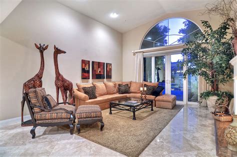 Safari Living Room Luxury 3 Bed Home With Jacuzzi Walk To Doheny Beach
