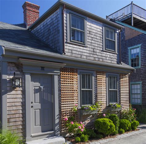 Small Nantucket Cottage — Design Associates Inc