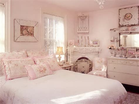 Of course, you may style such a room gender neutral or style it for boys but you'll see a shabby chic room for girls much more often. 30+ Cool Shabby Chic Bedroom Decorating Ideas - For ...