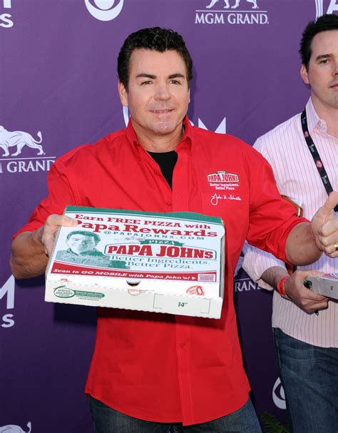 Papa John S Is Removing The Image Of Its Founder John Schnatter From Pizza Boxes After Racial