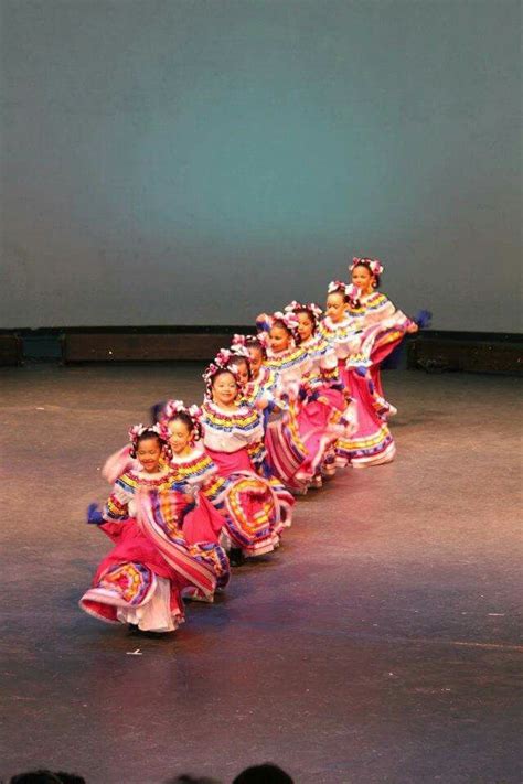 pin de laura moreno em ballet folklorico