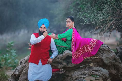 Pre Wedding Photoshoot Poses In Punjabi Suit Pin By Guri On á´„á´ á
