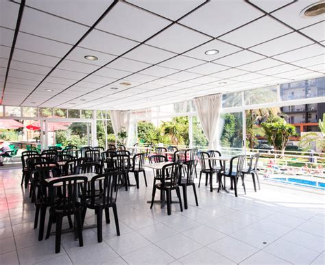 Guarda 5 foto e leggi 78 recensioni. APARTAMENTOS EL FARO (Benidorm, Spain) - Hotel Reviews, Photos & Price Comparison - TripAdvisor