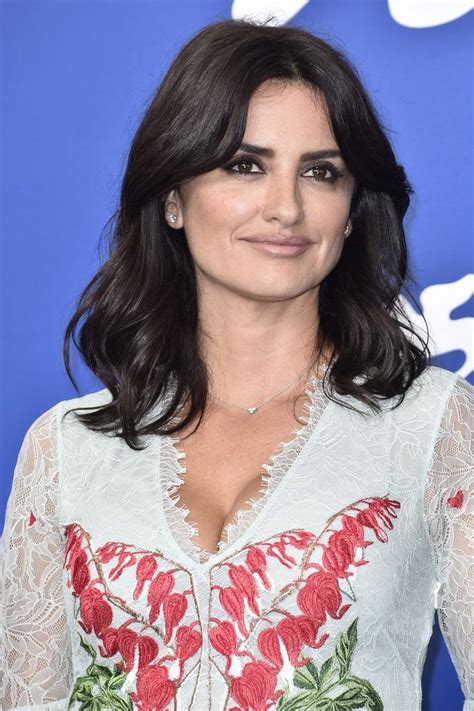 penelope cruz s sweet and simple do medium length haircuts for women over 40 photos