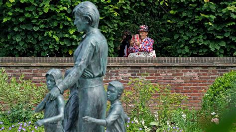 Princess Diana Statue Royal Fans Offer Their Reviews After Being
