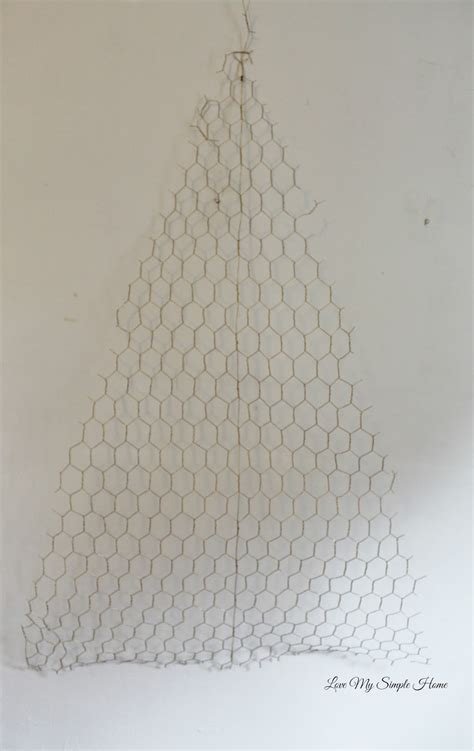 Chicken Wire Christmas Tree A Non Traditional Solution For Small Spaces