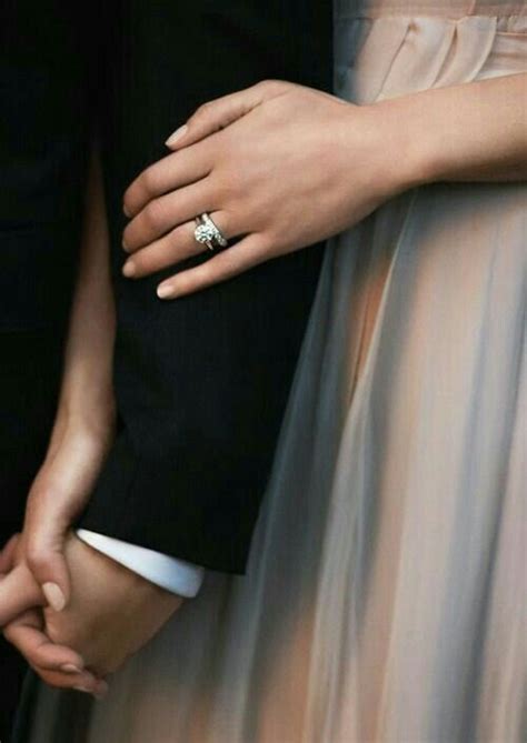 138 Best Couple Hands Pic For Dpz Images On Pinterest Romantic Couples Arab Couple And Couple