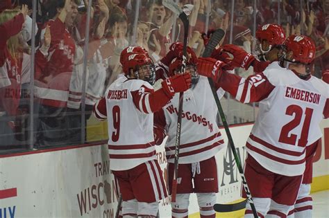 Men’s Hockey: Badgers dominate reigning NCAA Champion Minnesota-Duluth