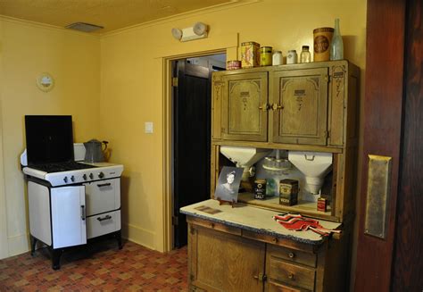 6 Features Of Victorian Kitchens That Are Uncommon Today 12 Tomatoes