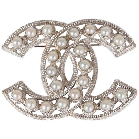 Chanel Light Silver Faux Pearl Cc Brooch At 1stdibs Fake Chanel
