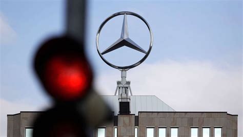 Stuttgarter Autobauer Daimler Weitet Kurzarbeit Wieder Deutlich Aus