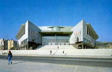 Il torneo di basket dell'olimpiade 1992 nasconde però una storia che si intreccia a filo doppio con la musica. Basket e Olimpiadi: Barcellona 1992 Fermi tutti, irrompe ...