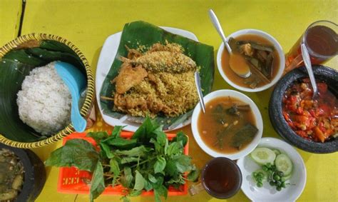 7 Restoran Sunda di Bandung yang Recommended dan Cocok Dikunjungi