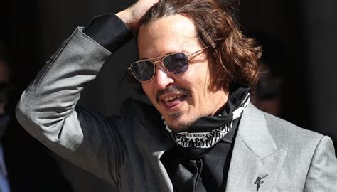 Fans Mock Johnny Depp For His Teeth At Cannes Festival Claim Hes Like