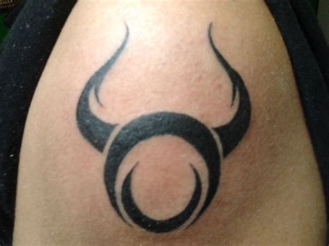Check spelling or type a new query. Taurus Tattoo Ideas | Tatouages de taureaux, Tatouage ...