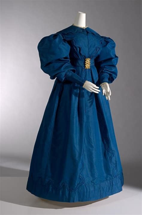 Heres How European And American Women Dressed In The 1830s