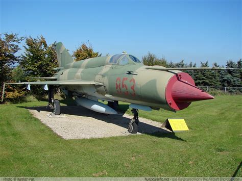 The first mig with a delta wing. Mikoyan-Gurevich MiG-21 ~ asian defence