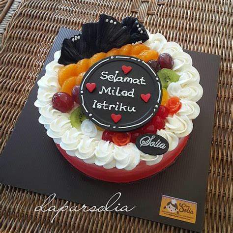 Toh, membahagiakan suami dan taat pada partner hidup yang. Kue keju pesanan seorang bapak untuk ulang tahun istrinya ...