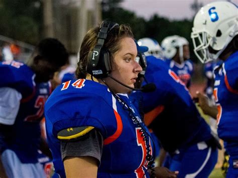High School Qb Reflects On Becoming The 1st Woman To Start In Florida History Abc News