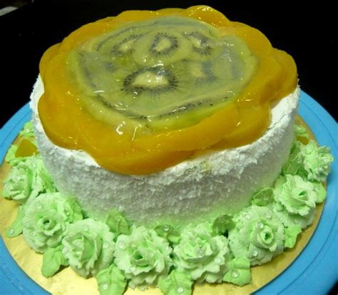 Tekstur kek dan pandan kastard lembut je bila lalu. pandan layer cake