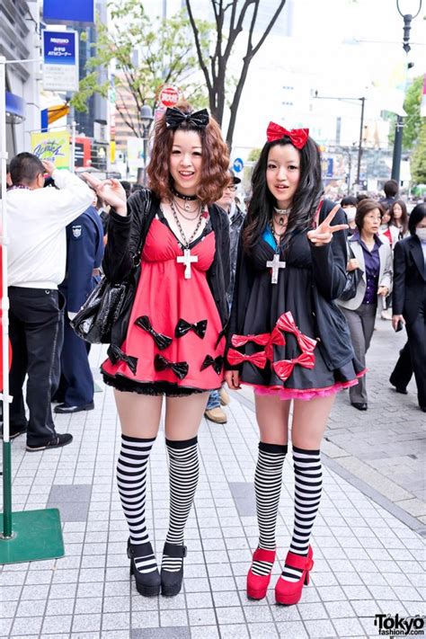 Shibuya Girls Cute Pair Look W Tutuha Bows And Striped Socks