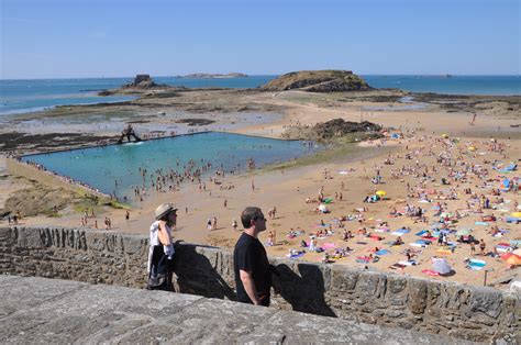 Filesaint Malo France Swimming Pool On Beach Wikimedia Commons