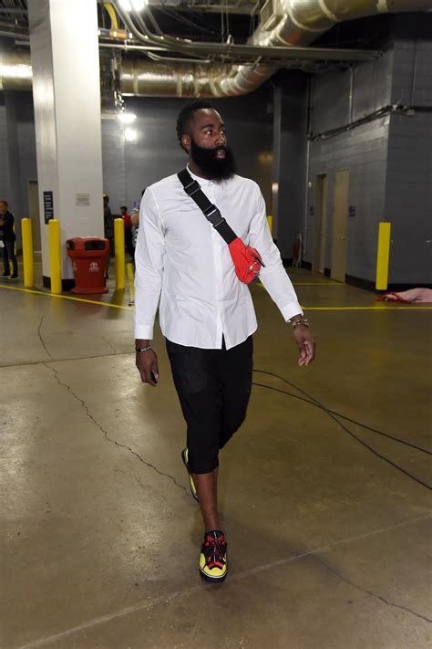 This beard style of james harden is actually a goatee that is allowed to grow without trimming. James Harden | Nba fashion, Mens outfits, Mens street style