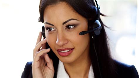 Why Your Front Desk Receptionist Is Critical To Your Success