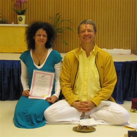 Neue Yoga Vidya Acharya Lehrerin Der Weisheit Yoga Vidya Blog Yoga Meditation Und Ayurveda