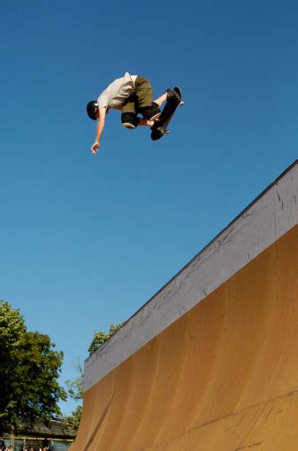 Skate Competition Pictures Download Free Images On Unsplash