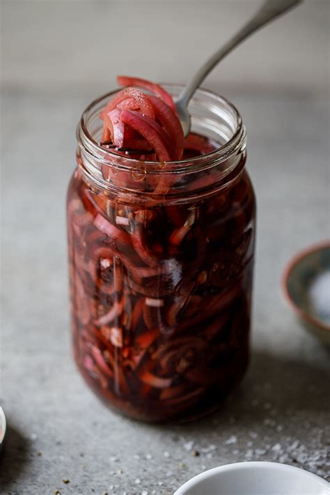 I've played with the base ingredients just a bit, which adds some fun and another level of flavor. Easy pickled red onions - Simply Delicious