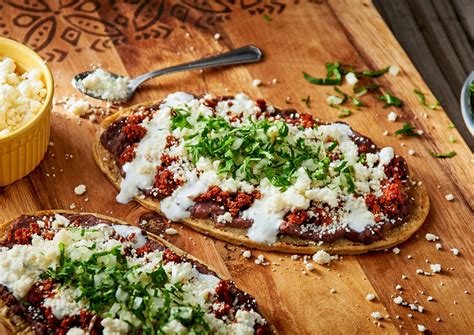 Huaraches Con Chorizo Y Frijoles Receta De Vandv Supremo® Cookpad