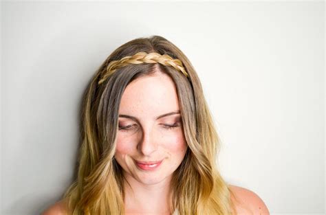 Gather hair at top of head and divide into three sections starting at the secure the braid at the end with a band once you reach the bottom of the braid, secure the end with a hair band, wrapping it tightly around the hair. Easy Hairband Braid Tutorial | Vancouver Beauty and Style Blog