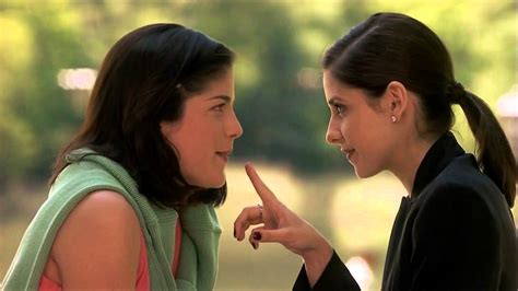 Sarah Michelle Gellar And Selma Blair Hd Lesbian Scene Youtube