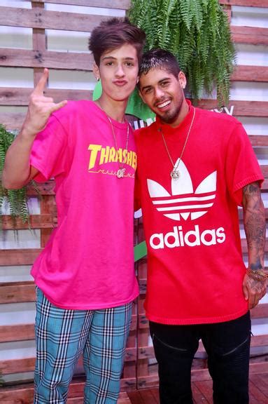 Ambos são fenômenos nas redes sociais. Irmãos, cantores João Guilherme e Zé Felipe se encontram ...