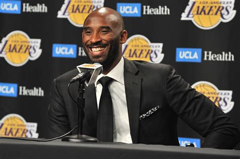 Kobe Bryant Calls Out Warriors Fans Who Came Out Of Nowhere