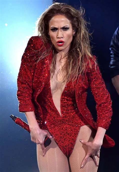 Canary Updates Best Moments For Jennifer Lopez American Music Awards 2014