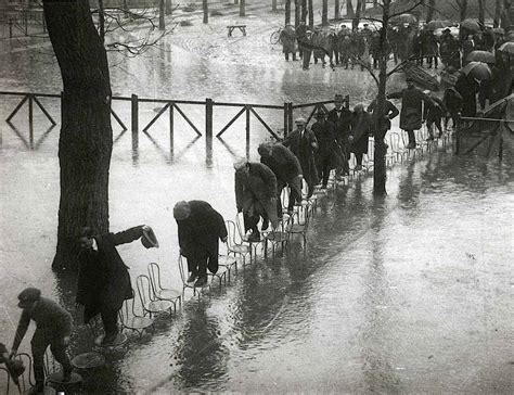 Flooded Paris Through Rare Photographs 1910 Rare Historical Photos