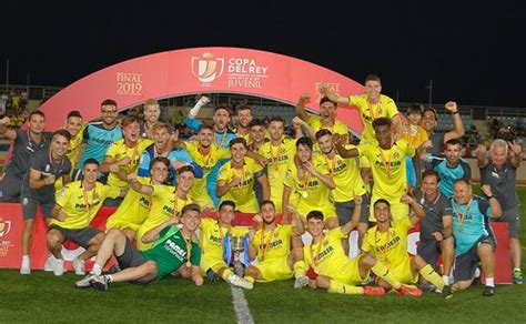 En contraste, el united hilvanó una cuarta temporada sin obtener un solo trofeo. Iván Morante hace historia con el Villarreal: campeón de la Copa del Rey | Leonoticias